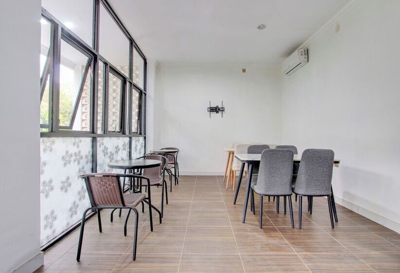 Отель Capital O 93266 Palmier