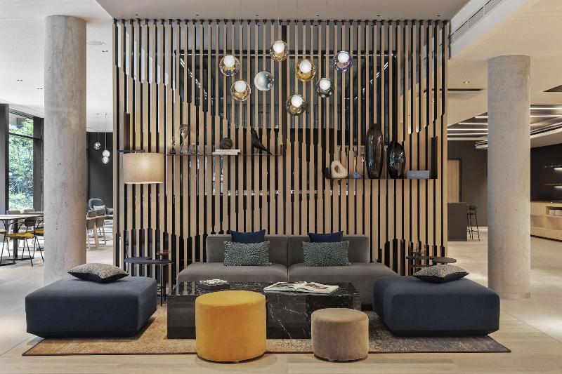 Отель Courtyard By Marriott Freiburg