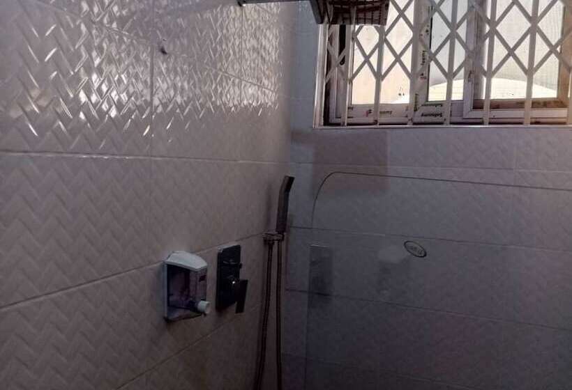 هتل Dexxy's Palace