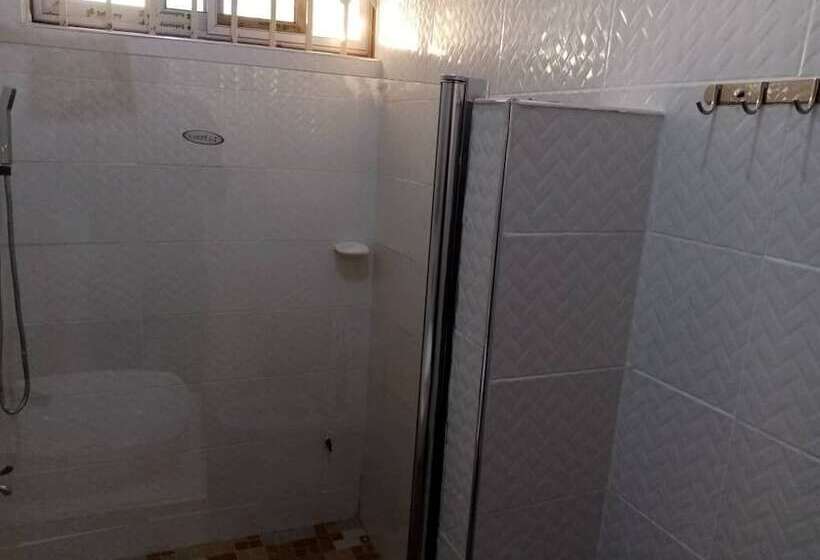 هتل Dexxy's Palace