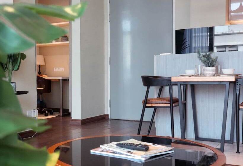 בית מלון כפרי Homesuite’ Home @ Riverson Soho