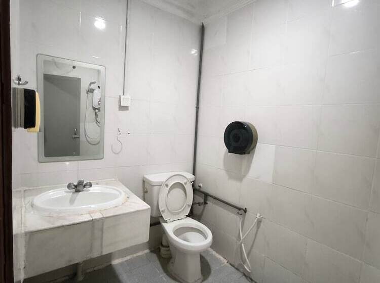 בית מלון כפרי Ikia By Oyo