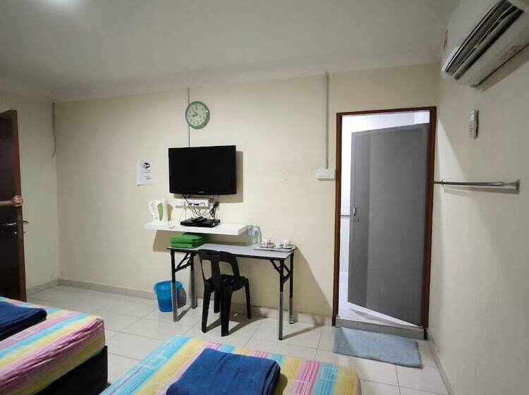 בית מלון כפרי Ikia By Oyo