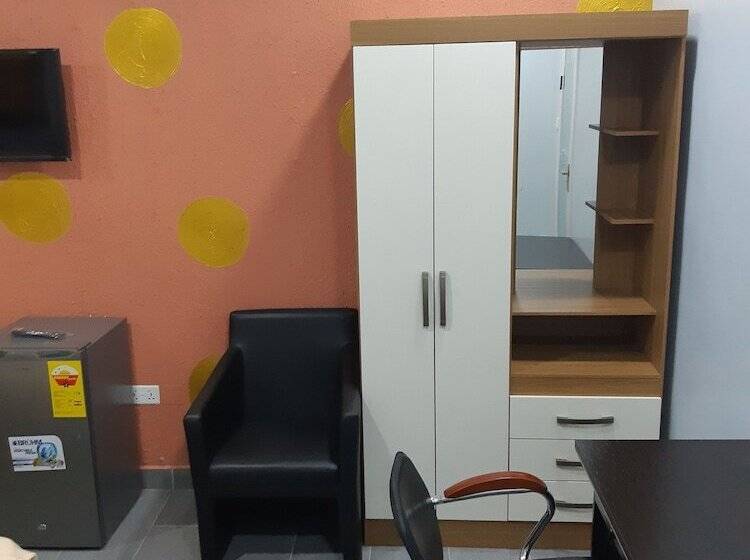 فندق Julbert Plaza