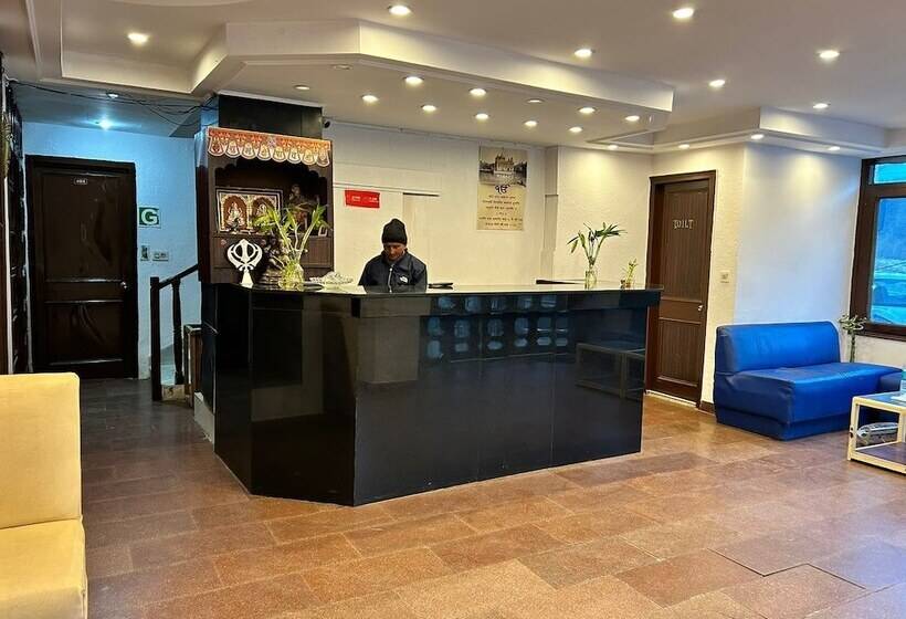 هتل Manali Palace