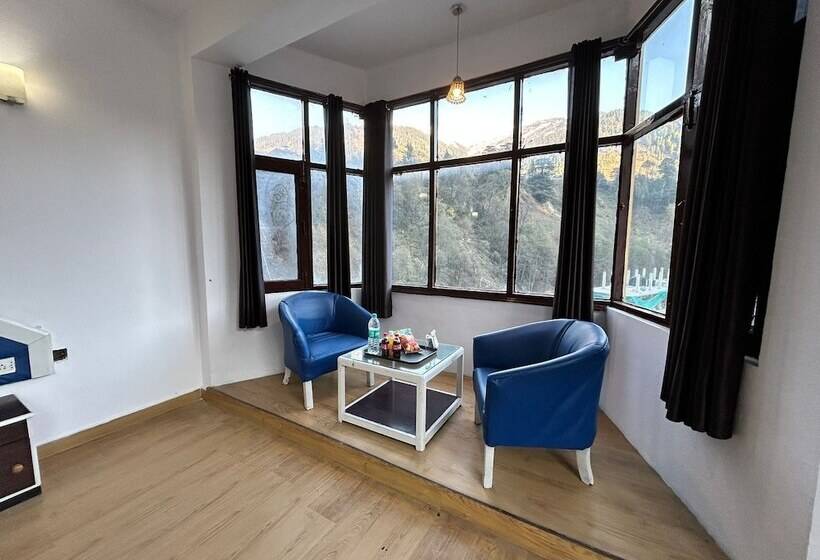 هتل Manali Palace