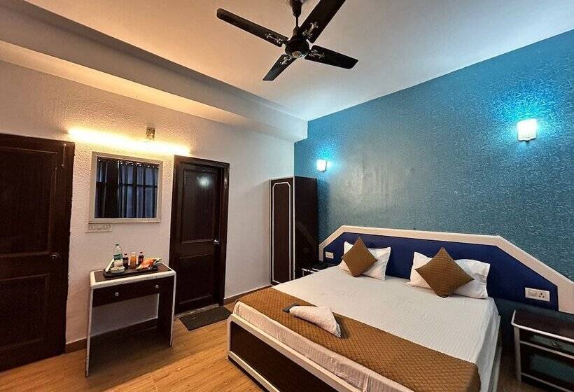 هتل Manali Palace