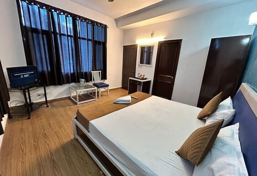 هتل Manali Palace