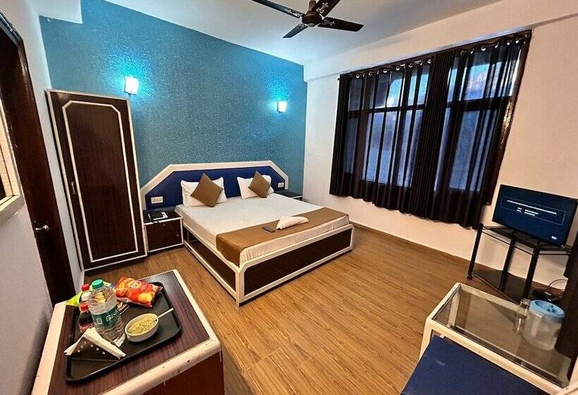 هتل Manali Palace