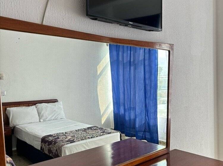 هتل Narváez Classic