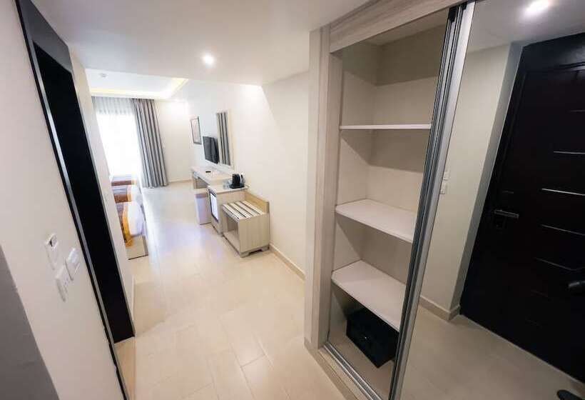 هتل Petra Premium