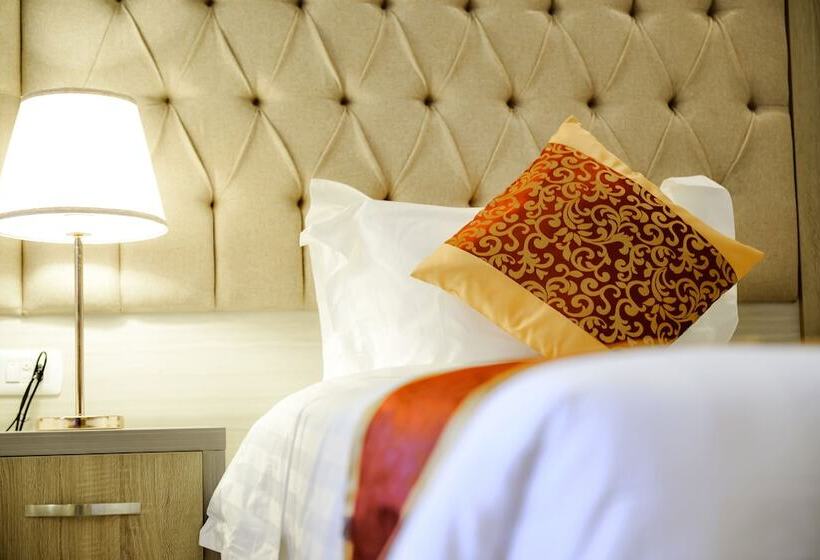 هتل Petra Premium