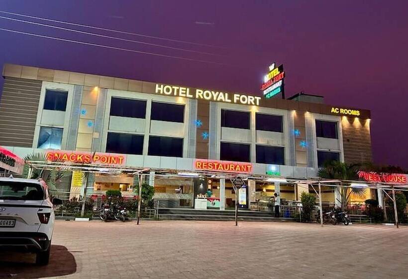 בית מלון כפרי Royal Fort
