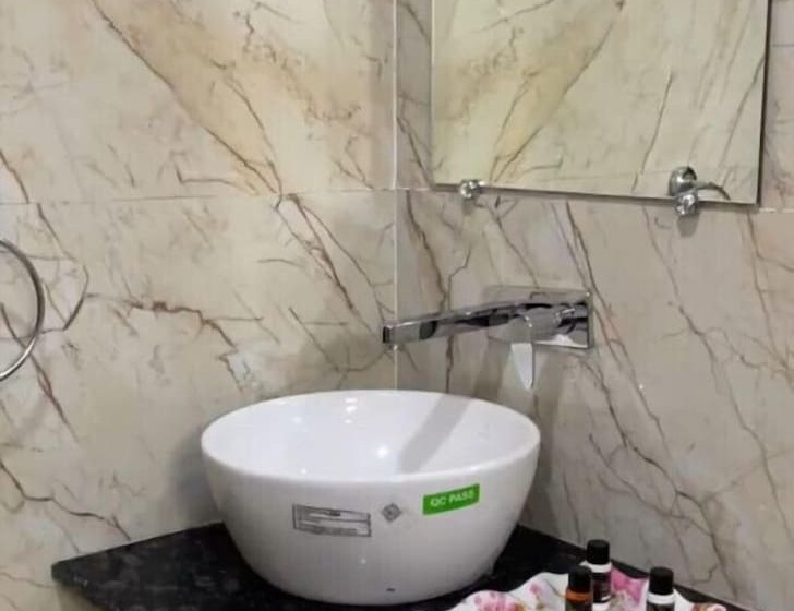 호텔 Satkar International