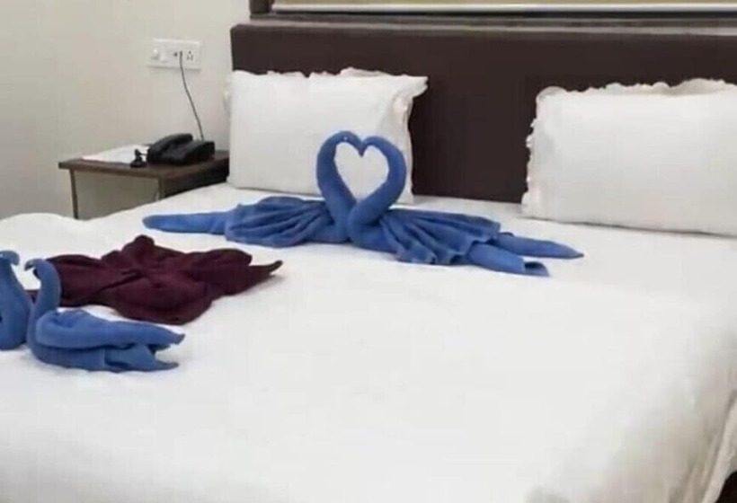 호텔 Satkar International