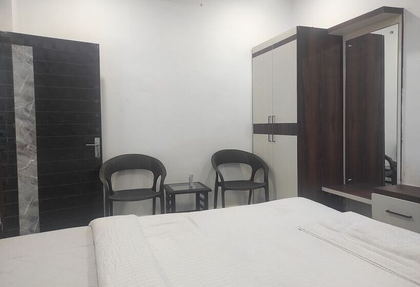 בית מלון כפרי Sg Hub Tower