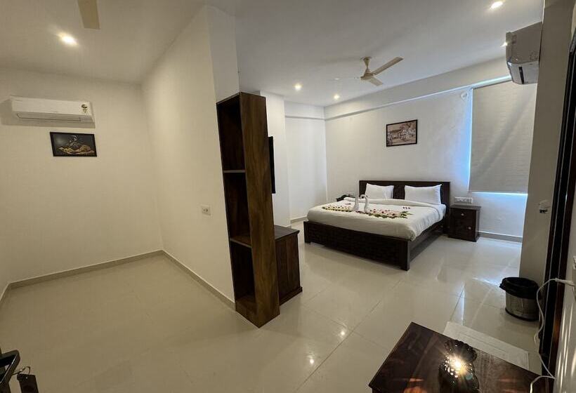 فندق Shikaar Inn