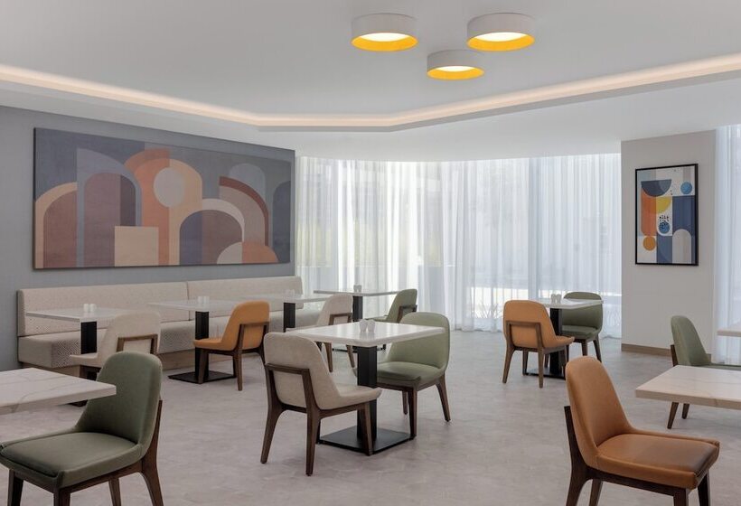 هتل Staybridge Suites Dubai Business Bay An Ihg