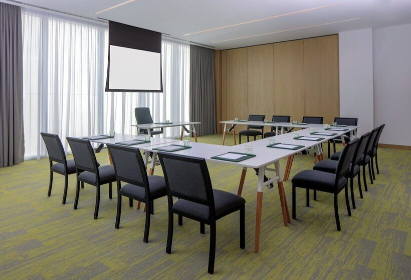 هتل Staybridge Suites Dubai Business Bay An Ihg