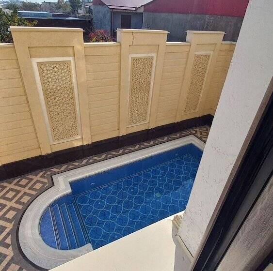 בית מלון כפרי The Afrosiyob