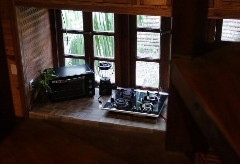 ホテル Mandacaru Puerto Viejo