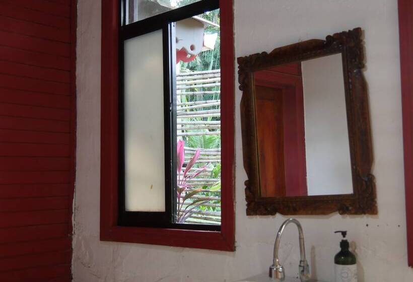 ホテル Mandacaru Puerto Viejo