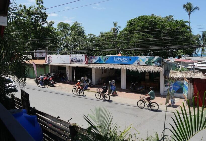 ホテル Mandacaru Puerto Viejo