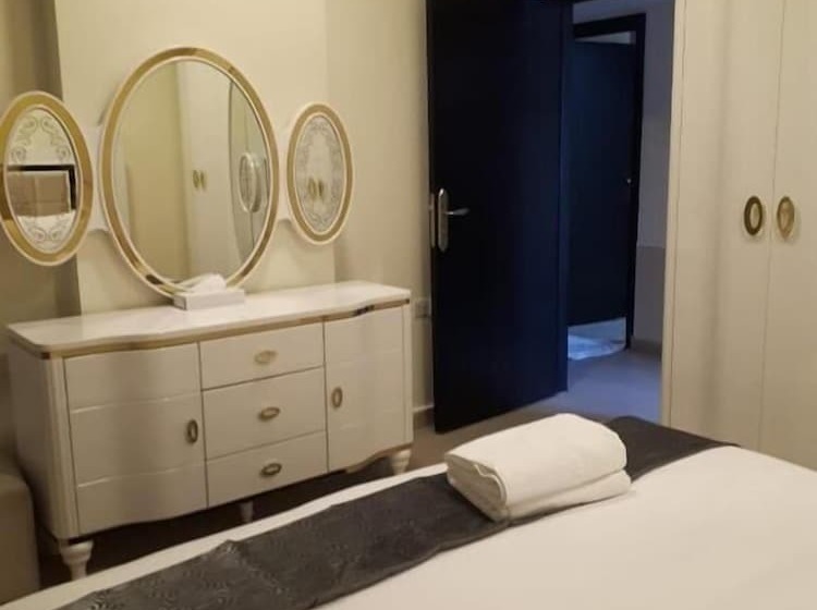 Reef Hotel Apartments