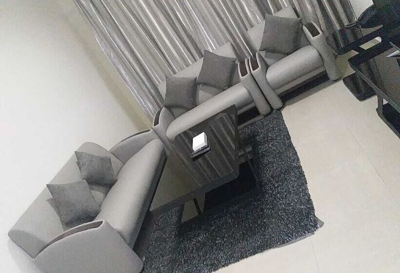 Reef Hotel Apartments