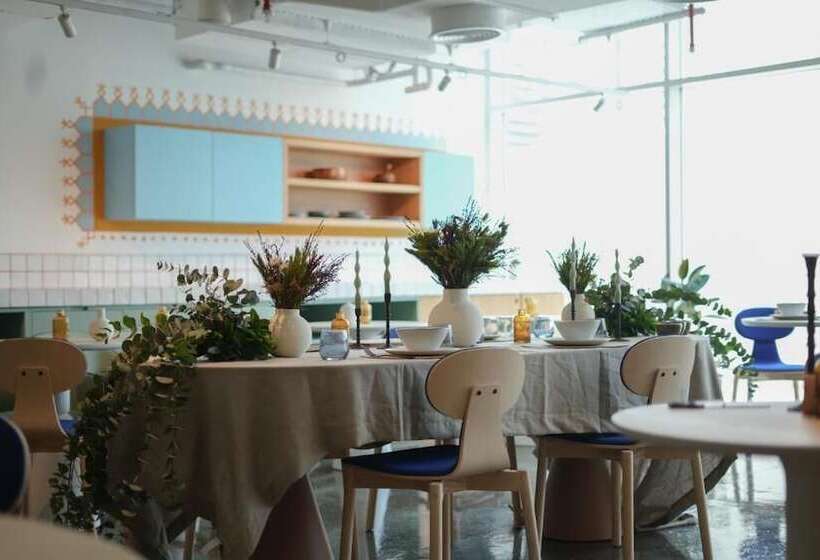 Shada Hotels Jumeirah Gardens