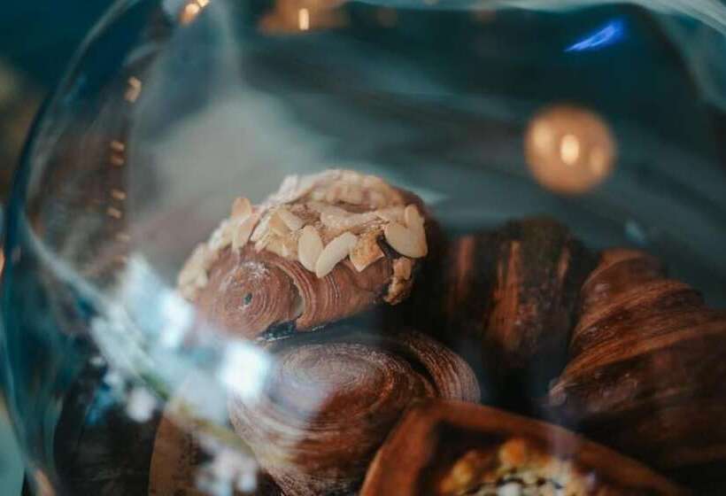 Shada Hotels Jumeirah Gardens