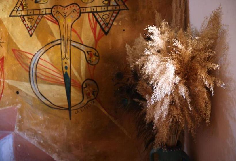 هاستل Hike And Chill Homestay