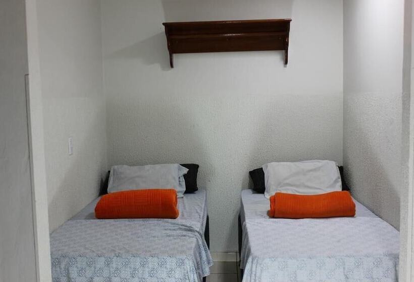 ユースホステル Papaya