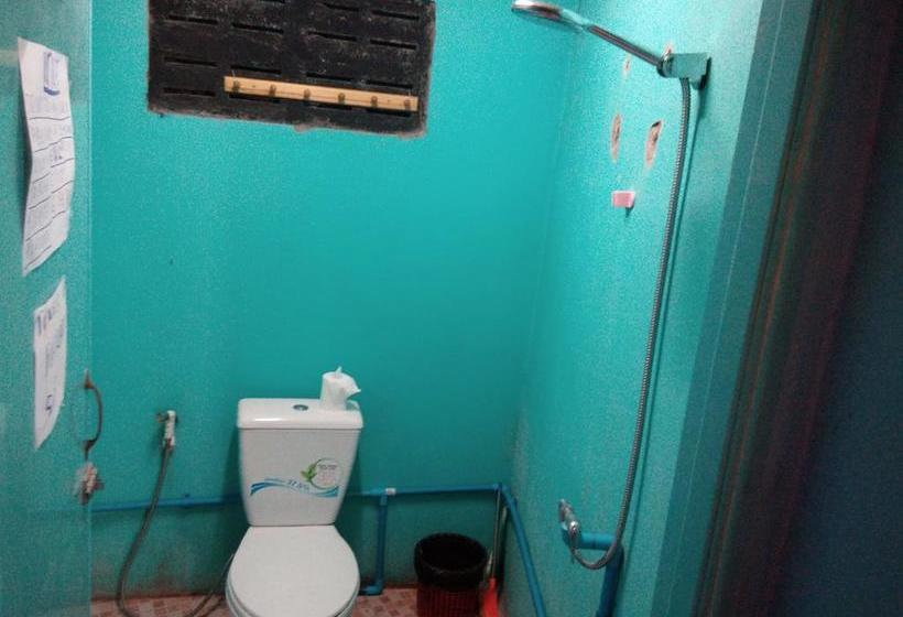 ユースホステル Shanti Backpacker&gallery