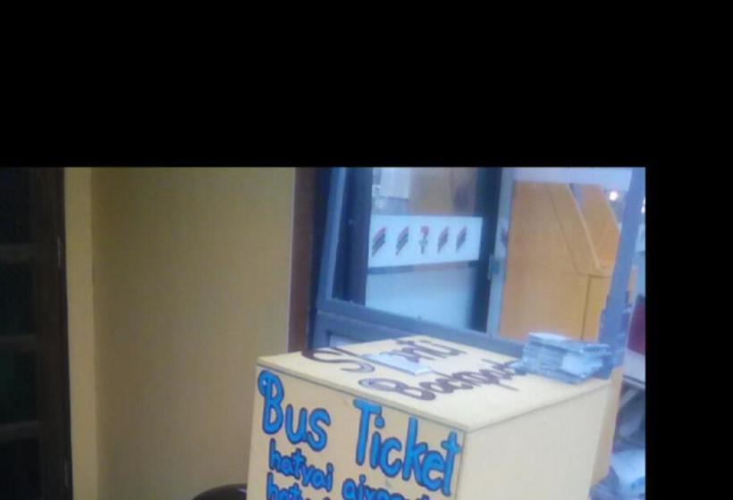 ユースホステル Shanti Backpacker&gallery