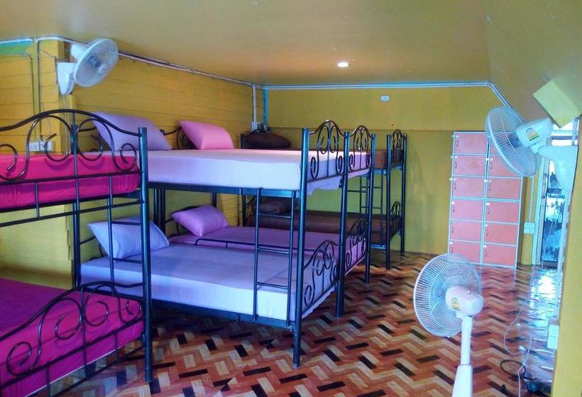 ユースホステル Shanti Backpacker&gallery