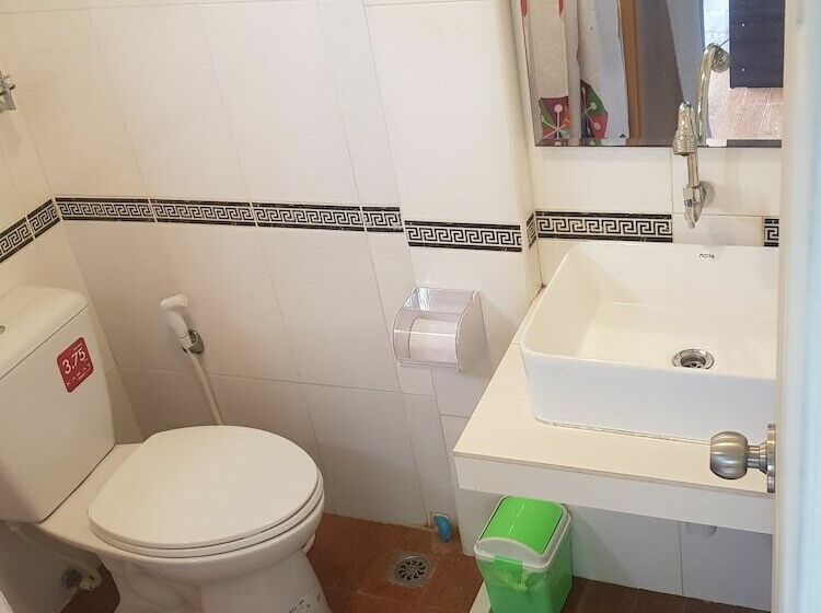 فندق صغير The Sea View Banchang