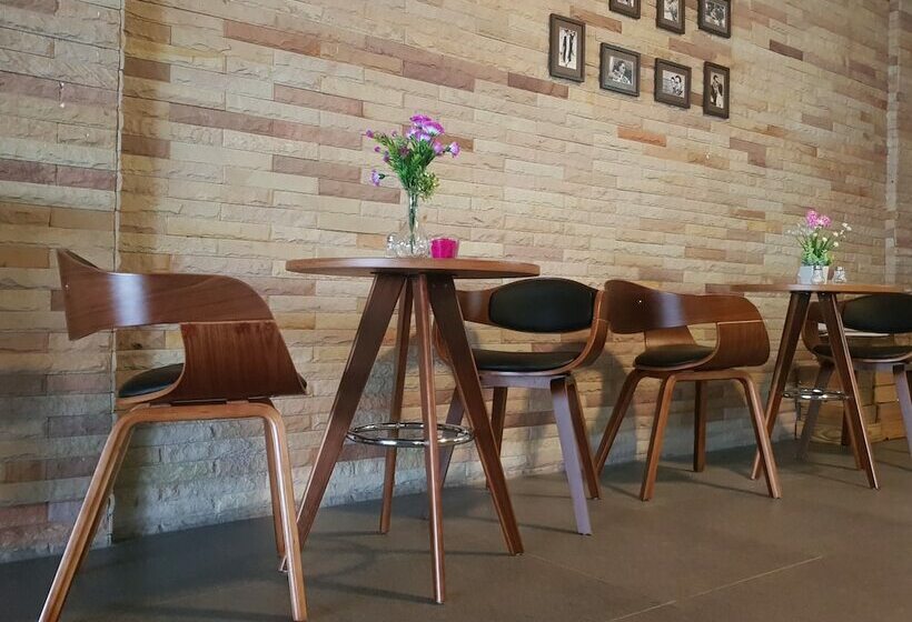 فندق صغير The Sea View Banchang