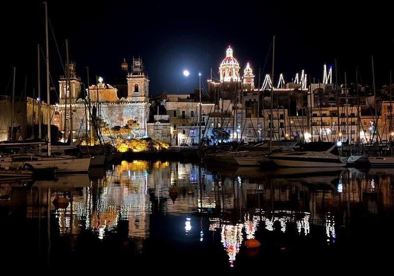 تختخواب و صبحانه Boco Boutique