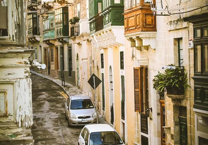 تختخواب و صبحانه Boco Boutique