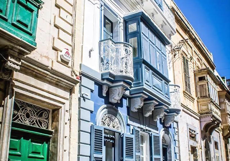 تختخواب و صبحانه Boco Boutique