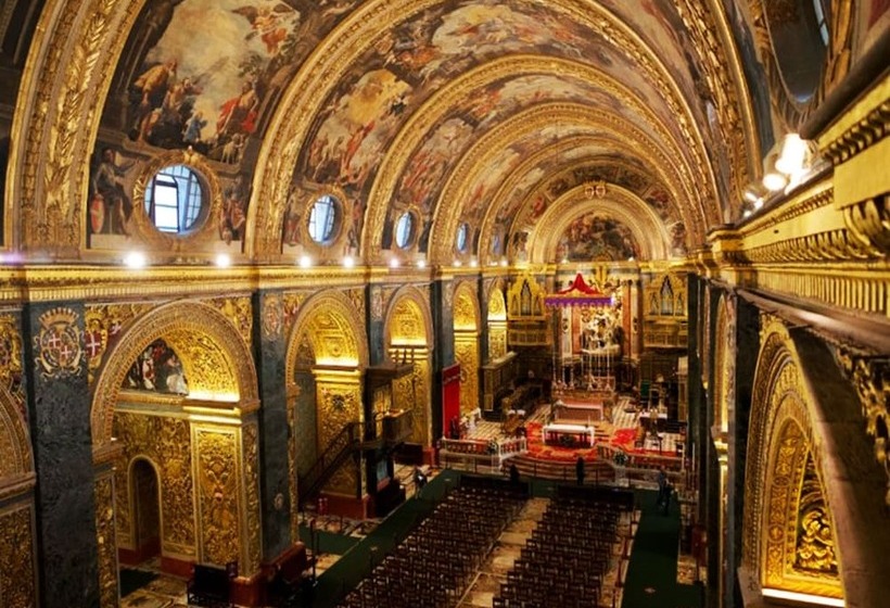 تختخواب و صبحانه Boco Boutique