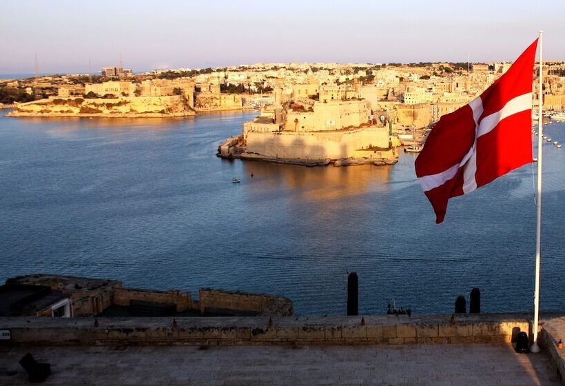 تختخواب و صبحانه Boco Boutique