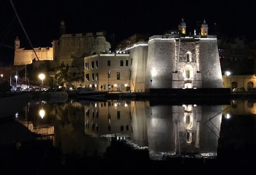 تختخواب و صبحانه Boco Boutique