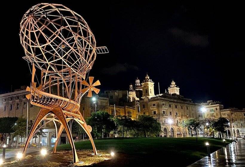 تختخواب و صبحانه Boco Boutique