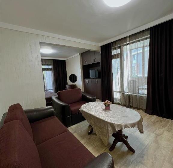 Family Hotel Paradise