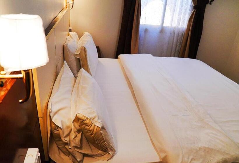 هتل Loaloat Al Bahar