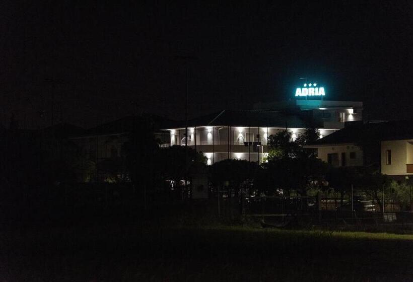 ホテル Adria Beach