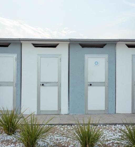 ホテル Adria Beach