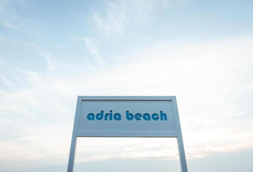 ホテル Adria Beach